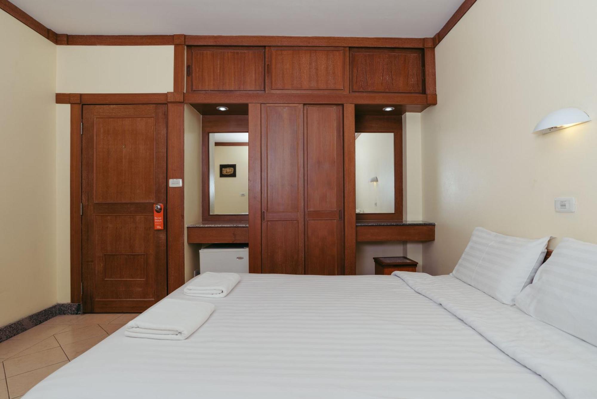 Link Mansion Hotel Чиангмай Екстериор снимка