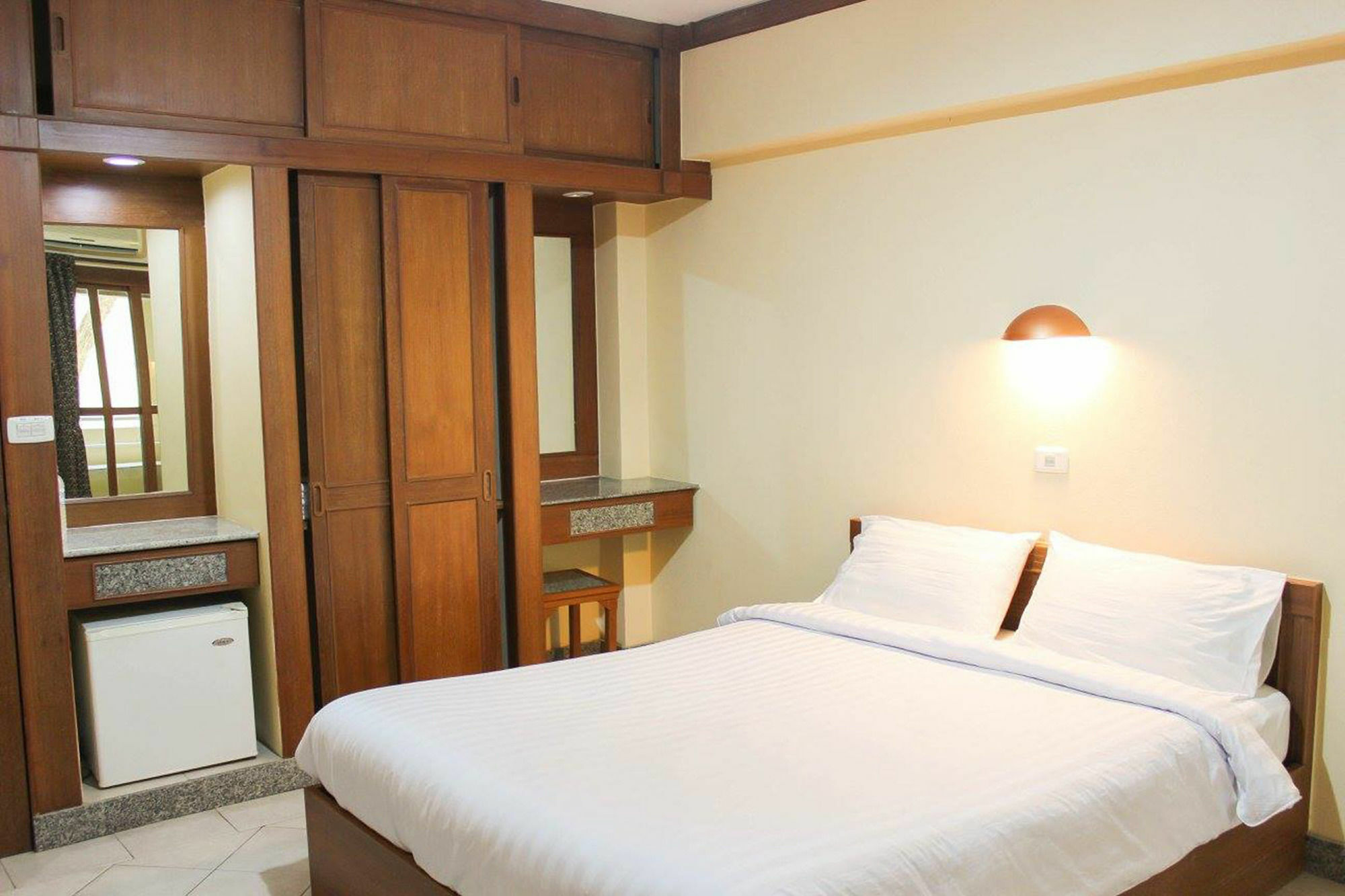 Link Mansion Hotel Чиангмай Екстериор снимка