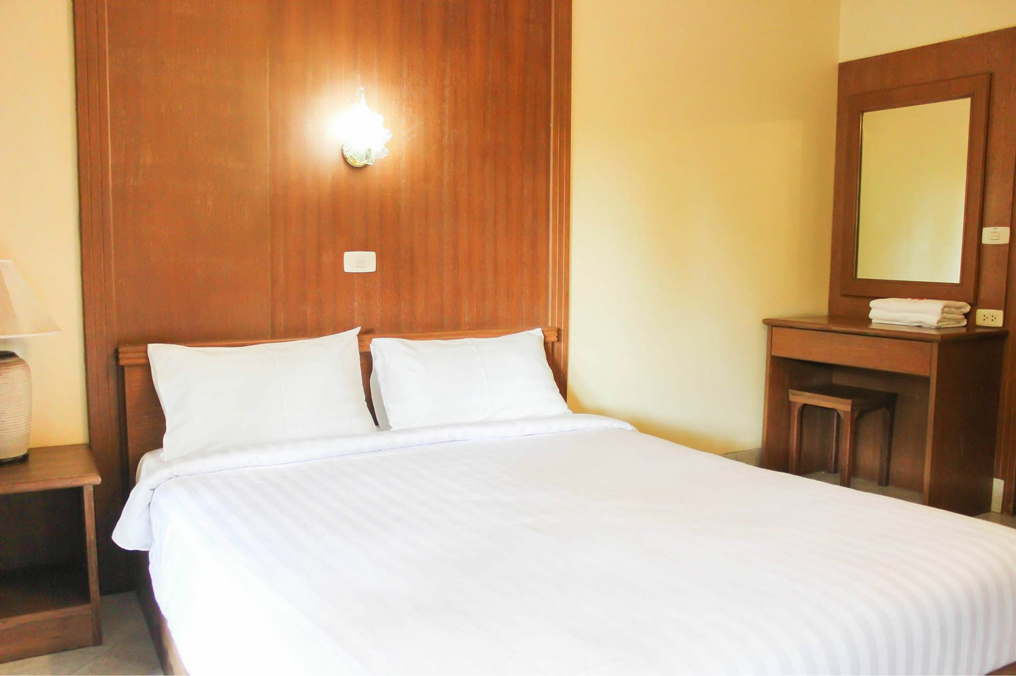 Link Mansion Hotel Чиангмай Екстериор снимка